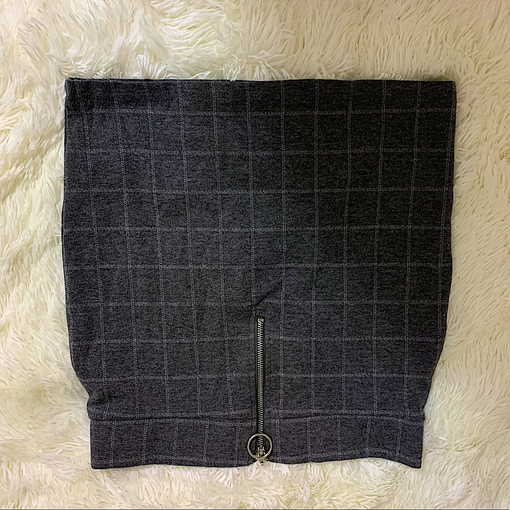 Zip up checkered skirt